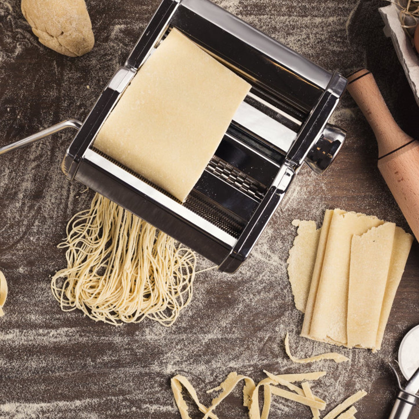 Italian Pasta Making Machine – Manual Stainless Steel Pasta Roller with Adjustable Thickness for Fettuccine, Spaghetti & More